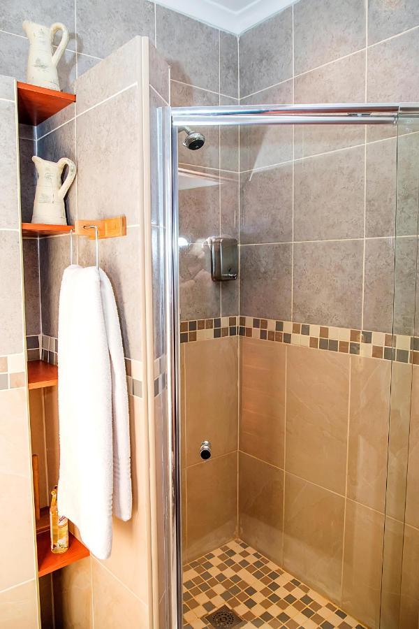 Aha Guest House Sea View Esterno foto